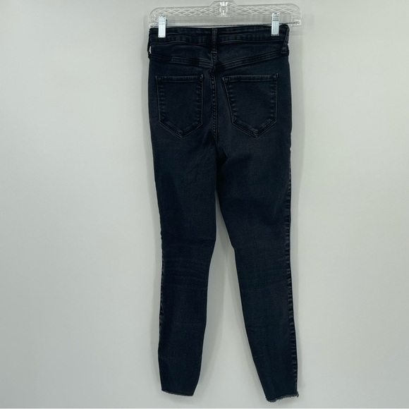 Old Navy Extra High-Rise Rockstar Super Skinny Jeans – Black – Size 4 - Picture 5 of 11